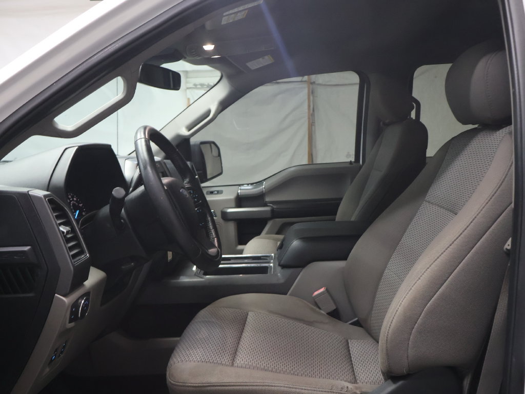 Used 2019 Ford F150 XLT w/ Equipment Group 302A Luxury AWD/4WD image 16