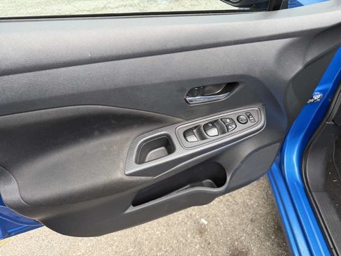 Used 2021 Nissan Versa SV FWD image 12