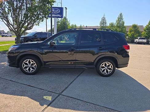 Used 2024 Subaru Forester Premium AWD/4WD image 9