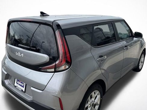 Used 2025 Kia Soul S FWD image 4