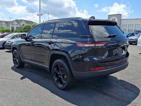 Certified 2023 Jeep Grand Cherokee Altitude AWD/4WD image 4