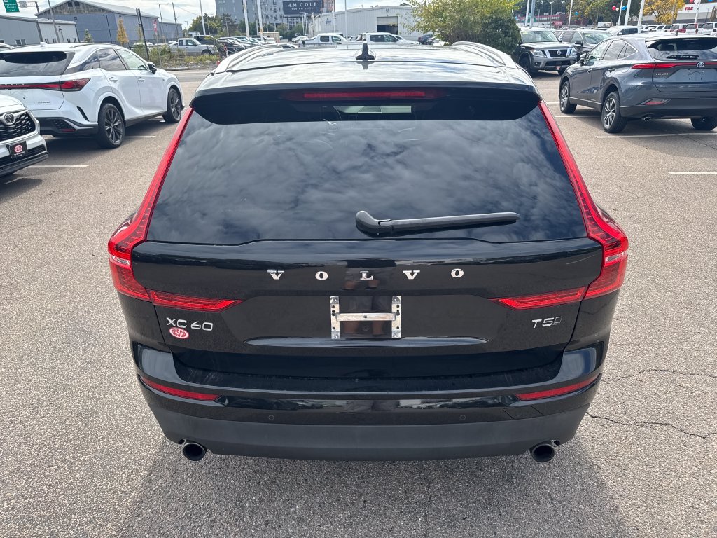 Used 2019 Volvo XC60 T5 Momentum w/ Protection Package Premier AWD/4WD image 6