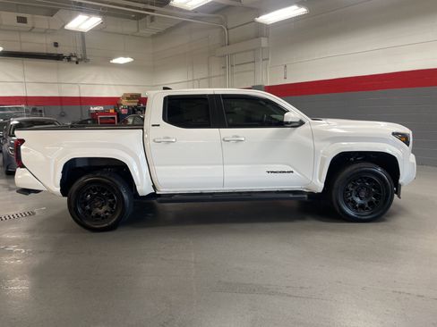 Used 2024 Toyota Tacoma SR5 image 11