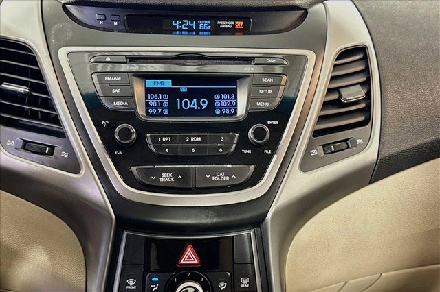 Used 2015 Hyundai Elantra SE FWD image 13