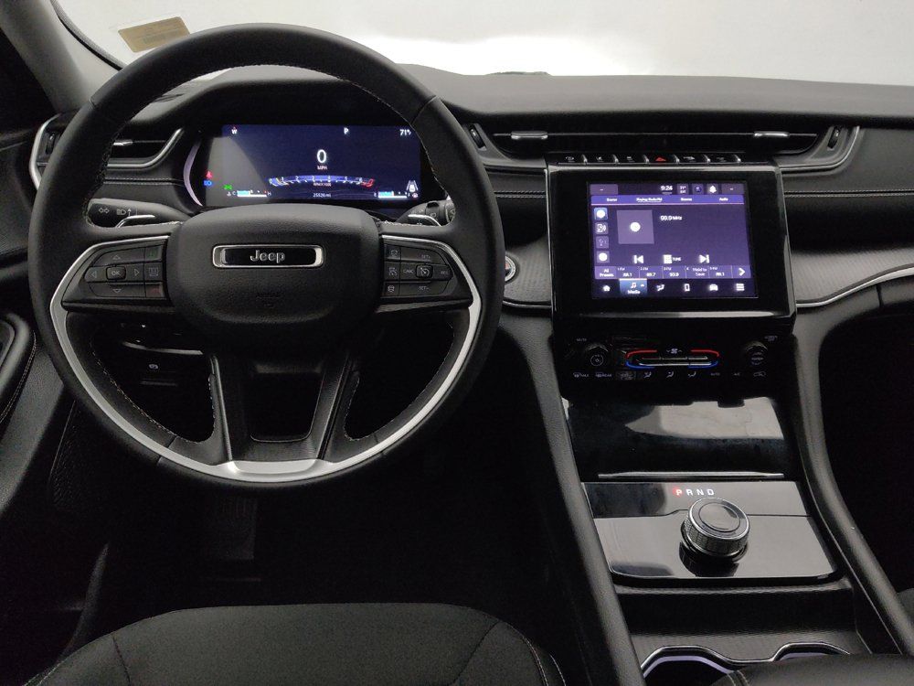 Used 2023 Jeep Grand Cherokee L Laredo RWD image 22