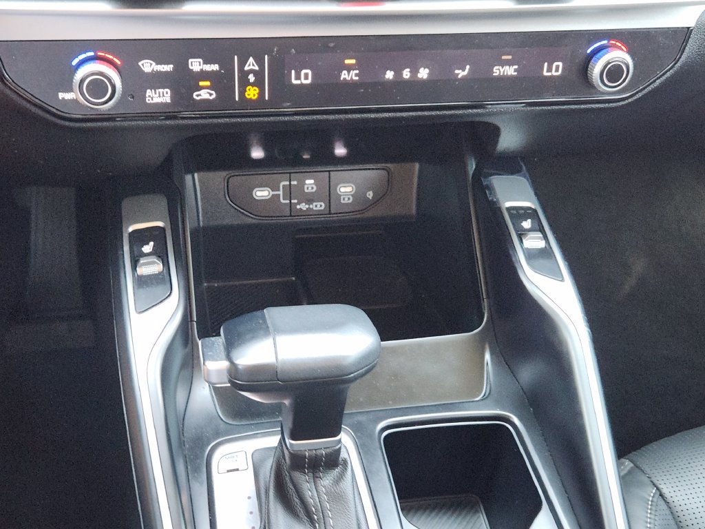 Used 2025 Kia Sorento S w/ Panoramic Sunroof Package FWD image 20