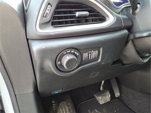 New 2026 Chrysler Voyager LX image 15