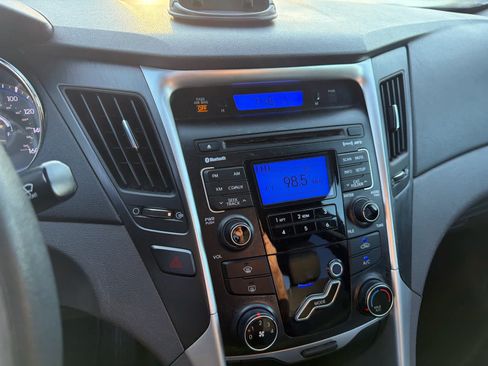 Used 2011 Hyundai Sonata GLS FWD image 9