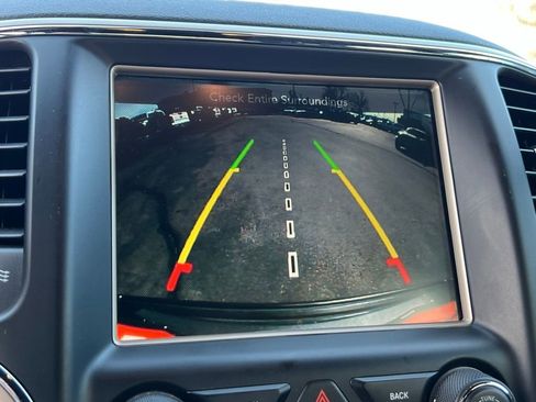 Used 2016 Jeep Grand Cherokee Laredo 75th Anniversary image 35