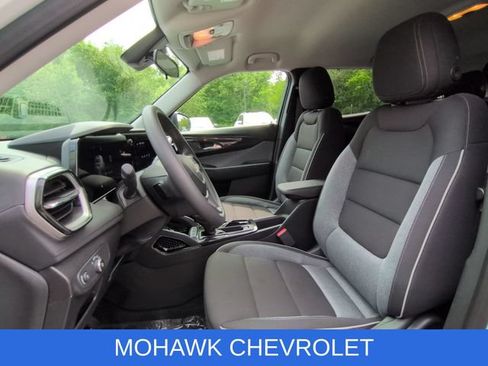 Certified 2026 Chevrolet TrailBlazer LS w/ LS Convenience Package FWD image 19