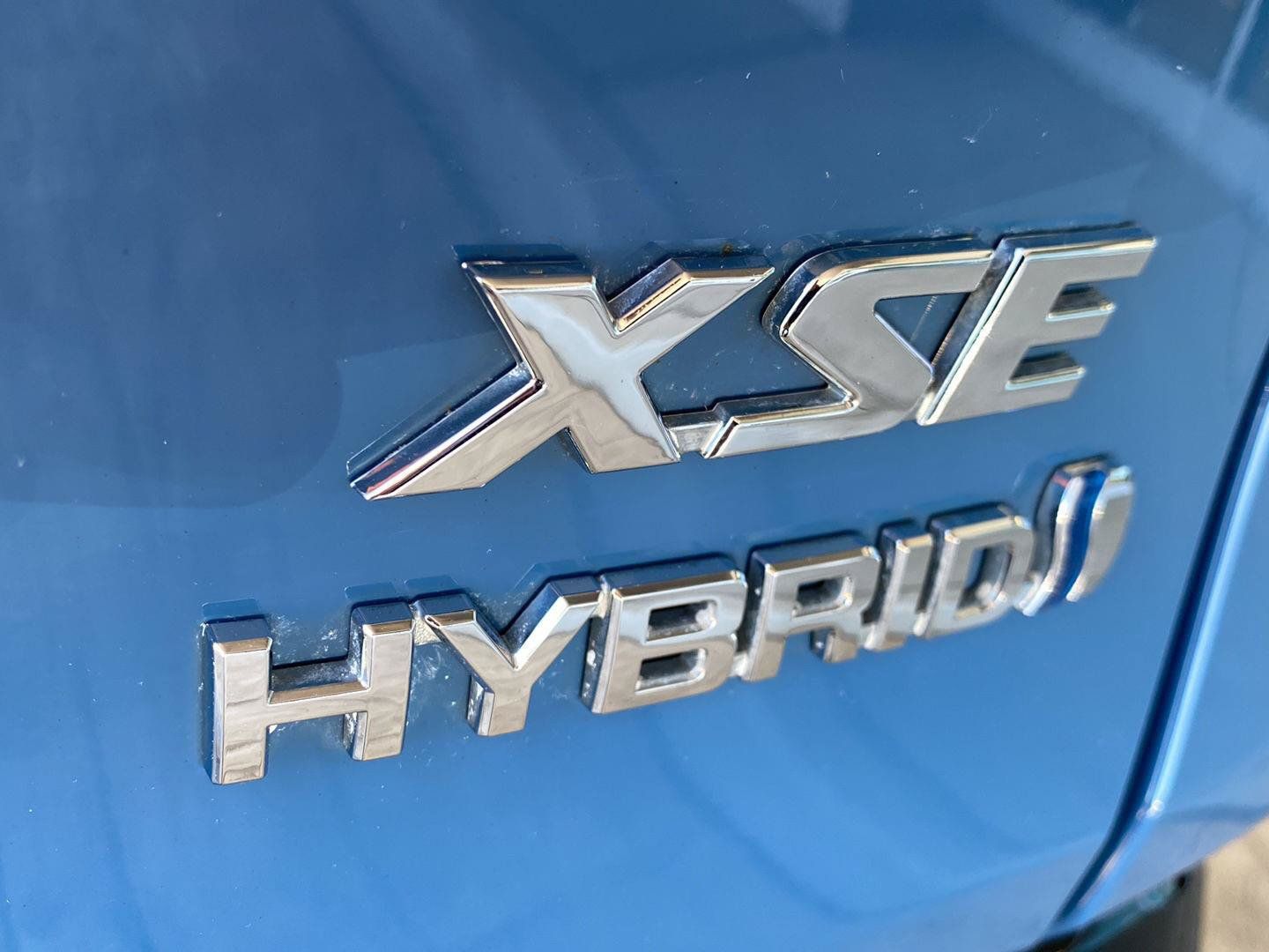 Used 2022 Toyota RAV4 XSE w/ XSE Grade Weather Package AWD/4WD image 9