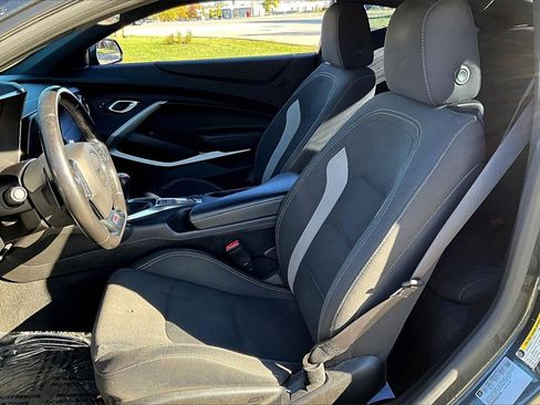 Used 2018 Chevrolet Camaro SS image 17