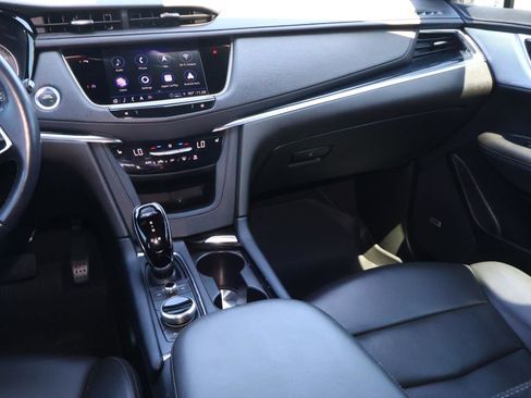 Used 2024 Cadillac XT5 Premium Luxury FWD image 17