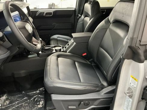 New 2026 Ford Bronco Badlands AWD/4WD image 14