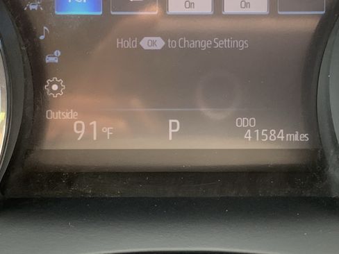 Used 2019 Toyota Camry XLE w/ Navigation Package FWD image 22