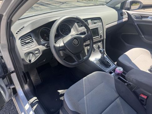 Used 2016 Volkswagen e-Golf SE FWD image 10