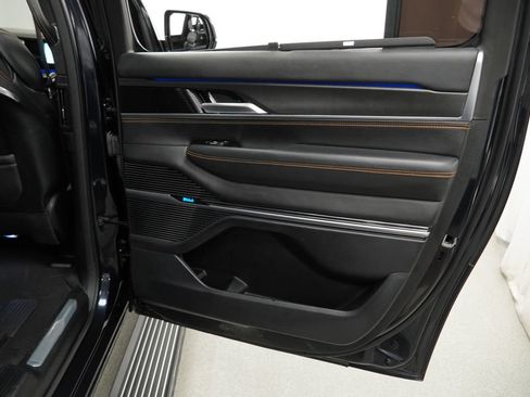 Used 2023 Jeep Grand Wagoneer L Series III w/ Rear Seat Video Group 1 AWD/4WD image 31