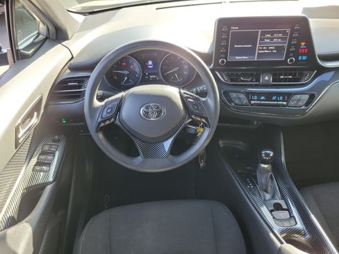 Used 2019 Toyota C-HR LE FWD image 4