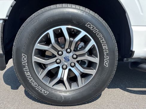 Used 2021 Ford F150 XLT image 14