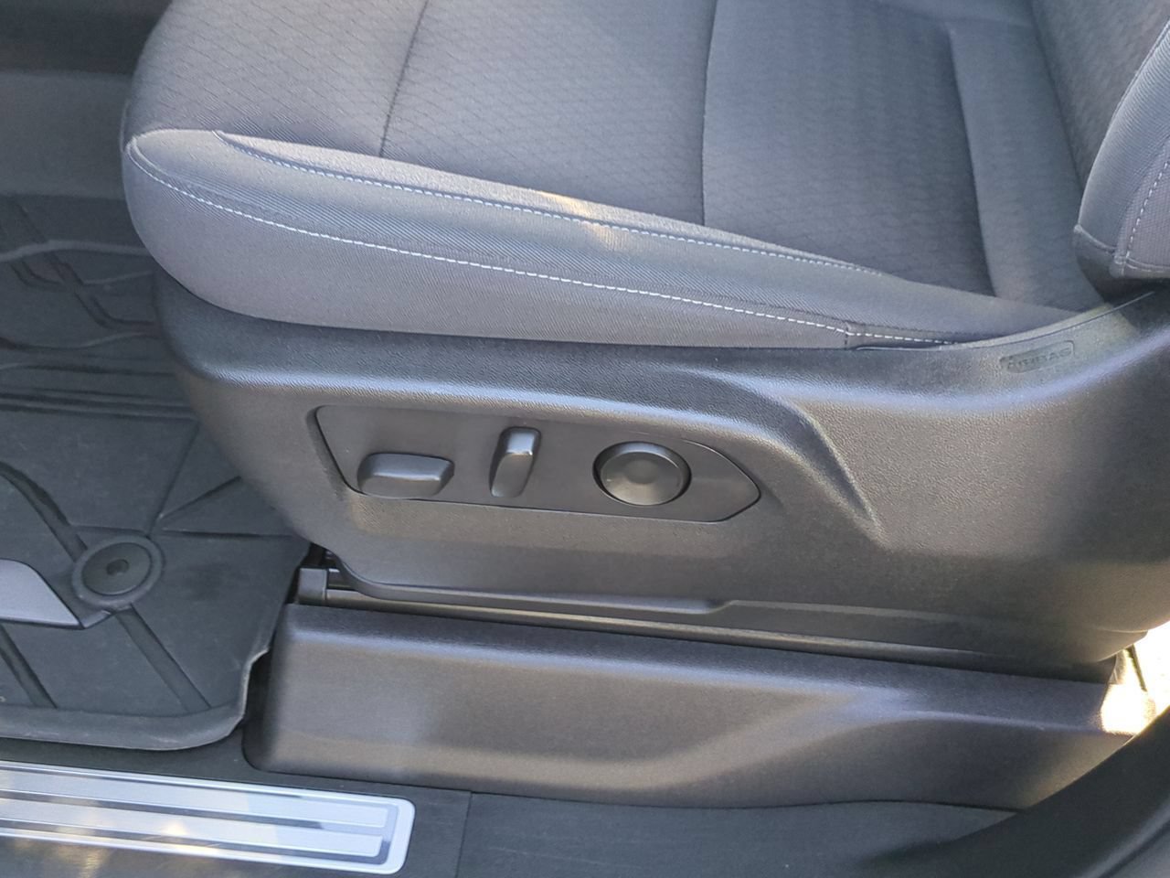 Used 2024 Chevrolet Silverado 1500 LT w/ Protection Package AWD/4WD image 34