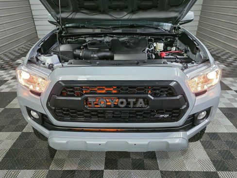 Used 2021 Toyota Tacoma TRD Sport w/ Technology Package AWD/4WD image 38