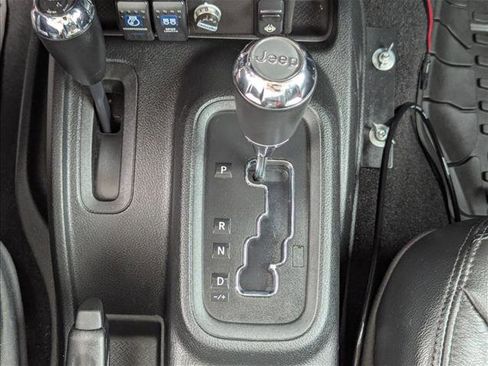 Used 2016 Jeep Wrangler Sahara AWD/4WD image 12