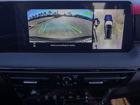 New 2025 Nissan Kicks SR image 29