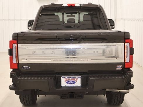 Certified 2025 Ford F350 Platinum w/ Platinum Plus Package image 9