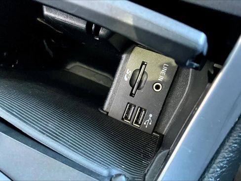 Used 2015 Ford Edge Sport image 33