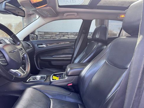 Used 2017 Chrysler 300 C w/ Safetytec Plus Group image 15