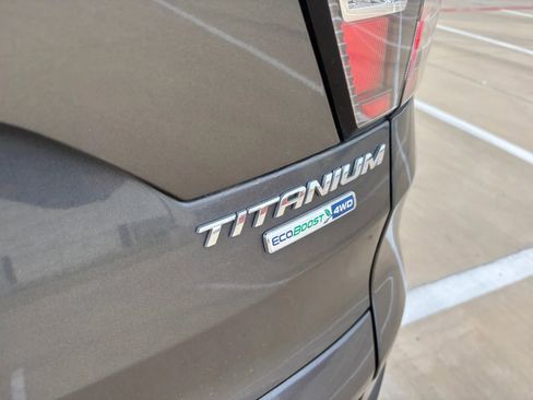 Used 2018 Ford Escape Titanium w/ Ford Safe & Smart Package image 13