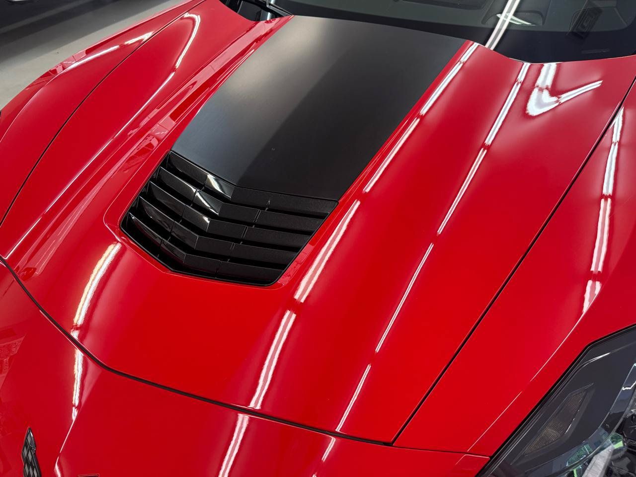 Used 2019 Chevrolet Corvette Convertible w/ 2LT w/ 2LT Preferred Equipment Group RWD image 30