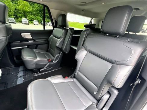 Used 2025 Ford Expedition Max Active AWD/4WD image 24