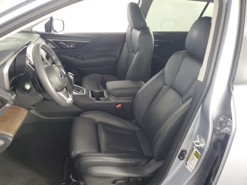 Used 2025 Subaru Outback Touring XT w/ Tech Package 2 AWD/4WD image 15