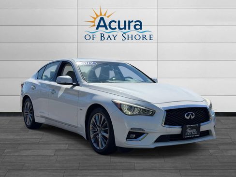 Used 2019 INFINITI Q50 Luxe w/ Essential Package (3.0T Luxe) AWD/4WD image 4