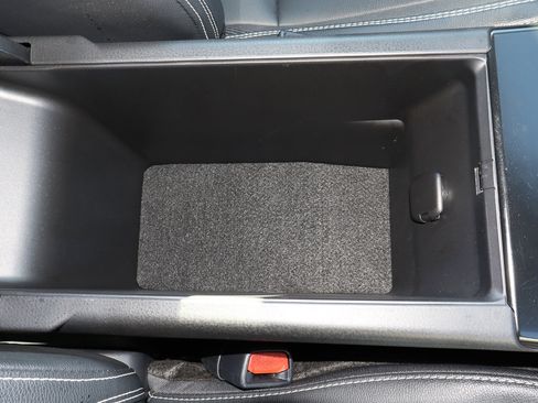 Used 2025 Toyota Camry SE image 24