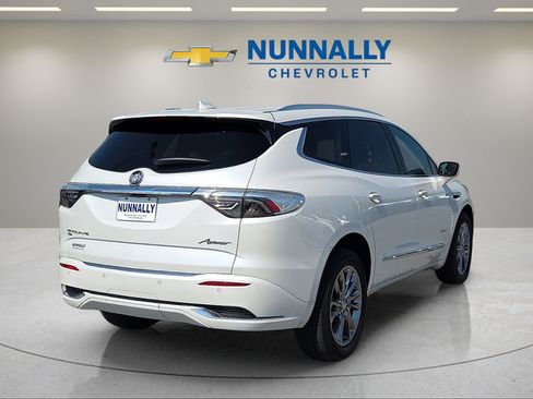 Used 2024 Buick Enclave Avenir w/ Avenir Technology Package AWD/4WD image 5