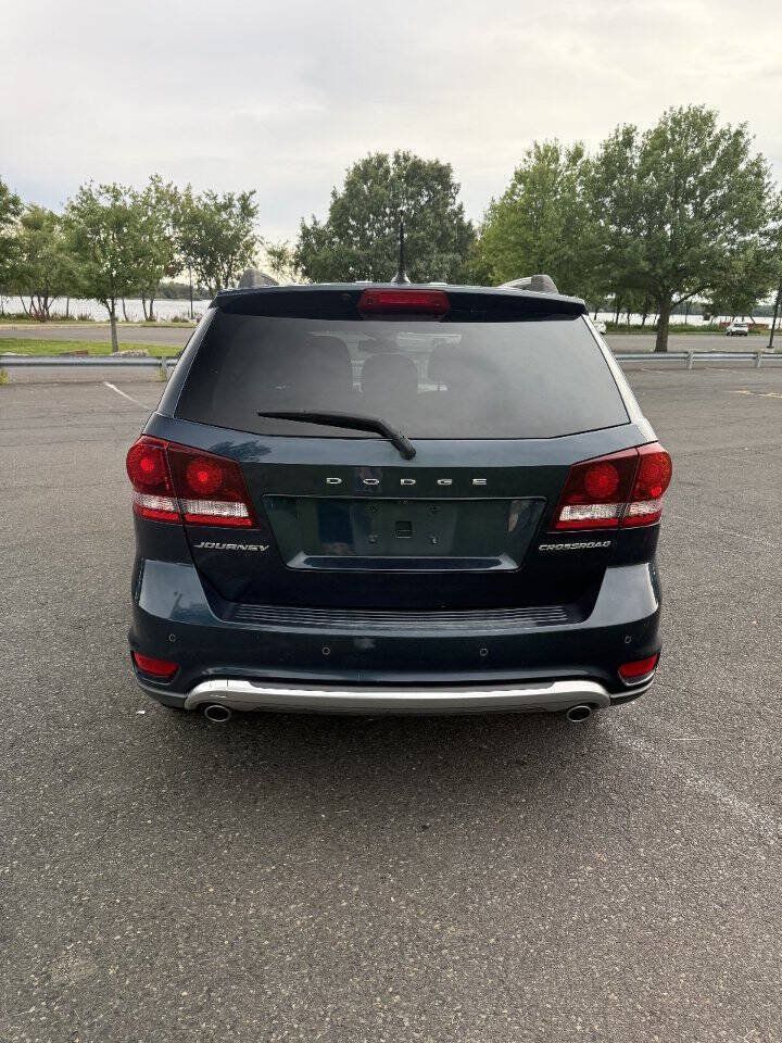 Used 2015 Dodge Journey Crossroad w/ Flexible Seating Group FWD image 6