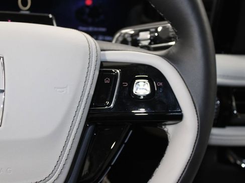 New 2026 Lincoln Aviator Premiere image 38