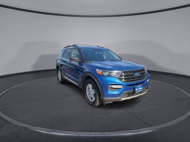 Certified 2021 Ford Explorer XLT w/ Equipment Group 202A AWD/4WD image 2