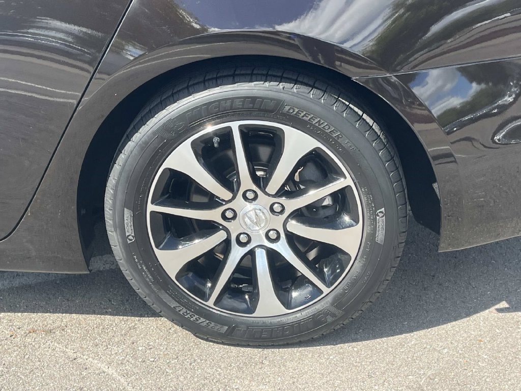Used 2015 Acura TLX w/ Technology Package FWD image 11