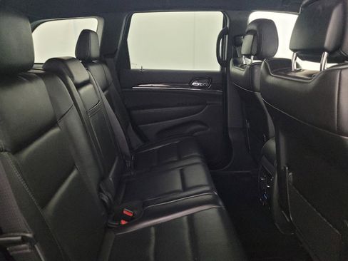 Used 2019 Jeep Grand Cherokee Overland AWD/4WD image 19
