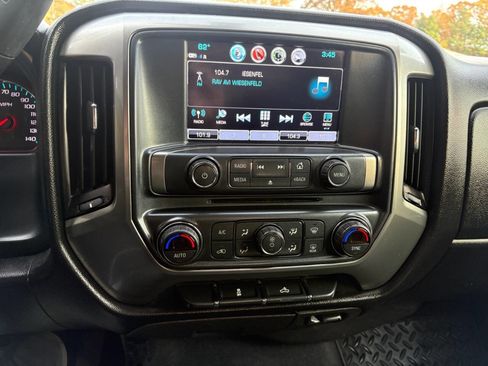 Used 2018 Chevrolet Silverado 1500 LT w/ All Star Edition image 21