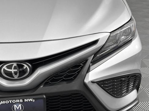 Used 2024 Toyota Camry SE FWD image 4