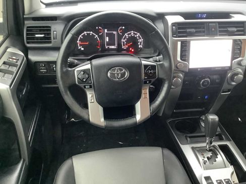 Used 2023 Toyota 4Runner SR5 Premium w/ Moonroof Package AWD/4WD image 10