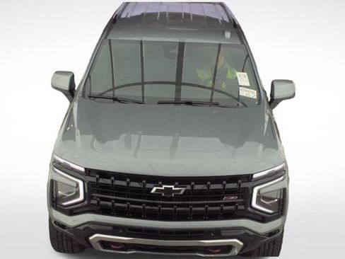 Used 2025 Chevrolet Tahoe Z71 image 2