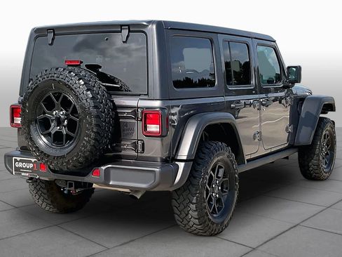 Used 2025 Jeep Wrangler Unlimited Sport AWD/4WD image 13