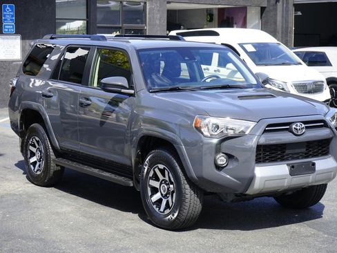 Used 2024 Toyota 4Runner TRD Off-Road image 6