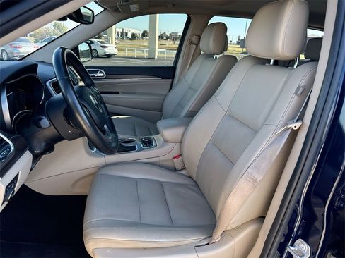 Used 2018 Jeep Grand Cherokee Limited image 11
