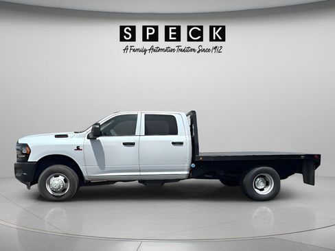 Used 2023 RAM 3500 Tradesman AWD/4WD image 2